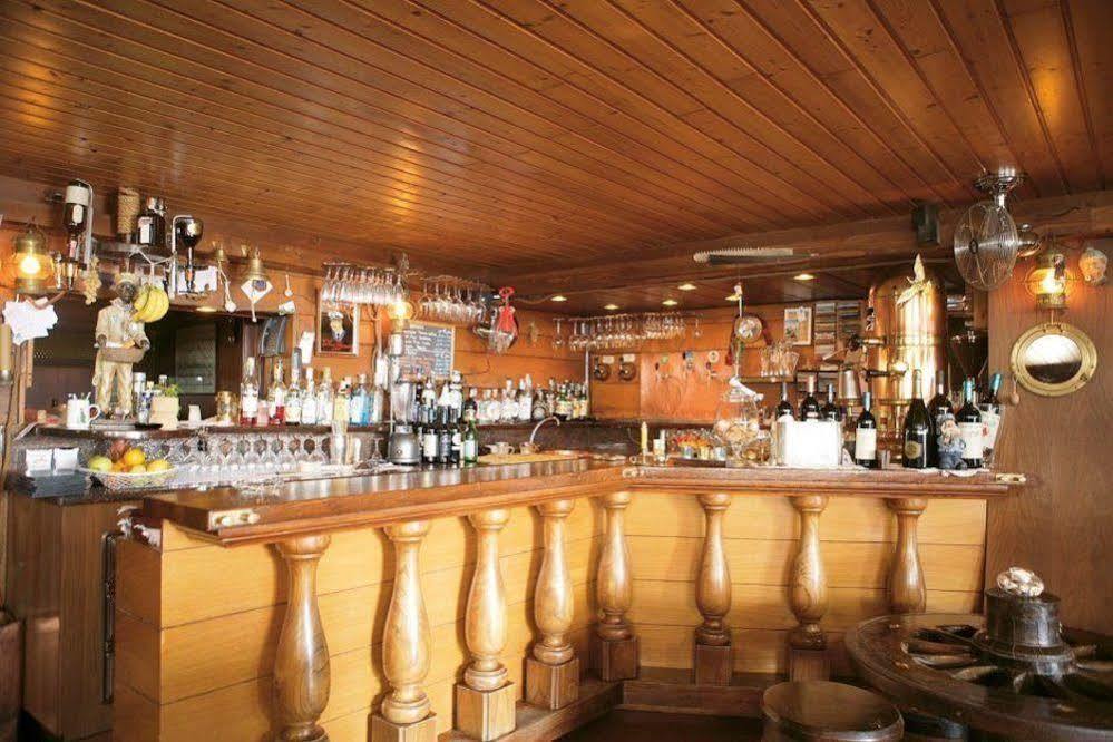 Hotel Garni' Serena Caorle Exteriör bild