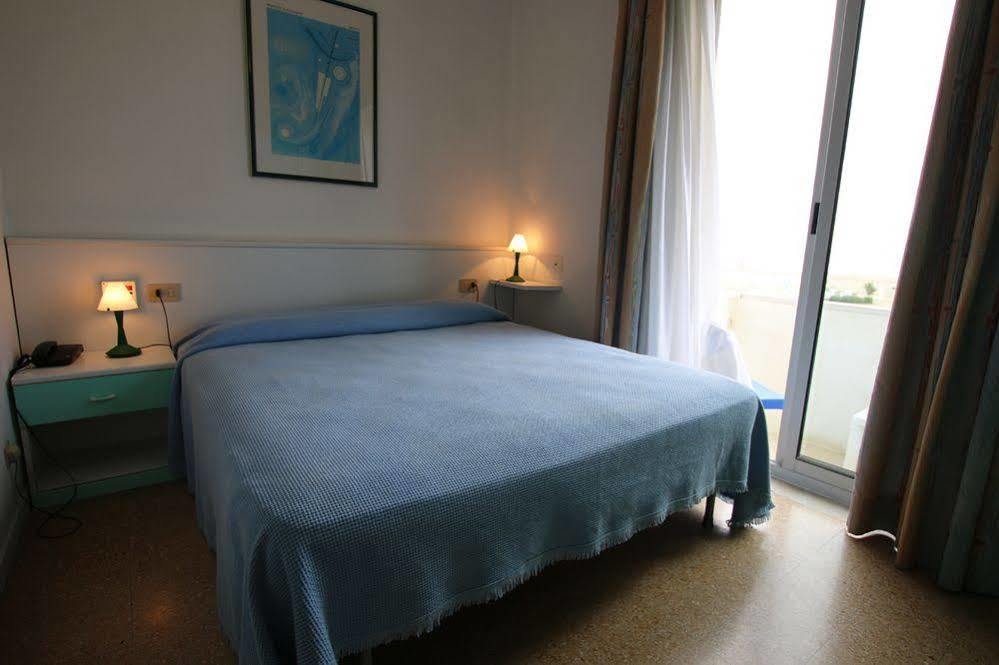 Hotel Garni' Serena Caorle Exteriör bild